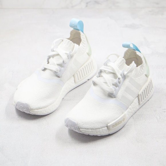 Athletic_Shoes